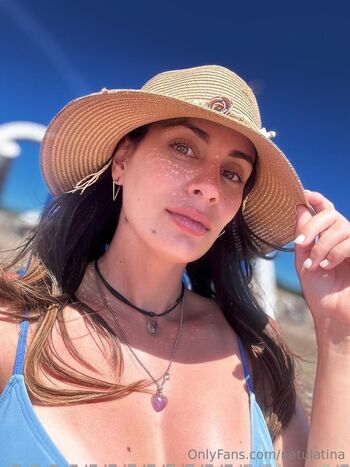 Natu / natulatina nude photo #2