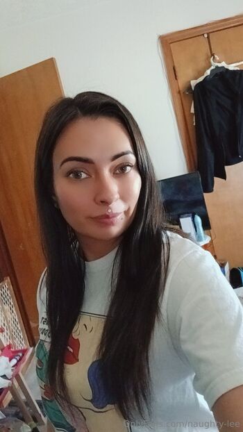 Naughty-Le / naughty-lee / knndeepthroats nude photo #2