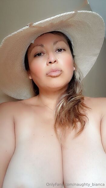 Bianca Vida / naughty_bianca nude photo #3