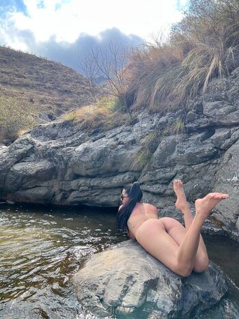 YAMILOVE THE QUEEN / naughty_girl42 nude photo #2