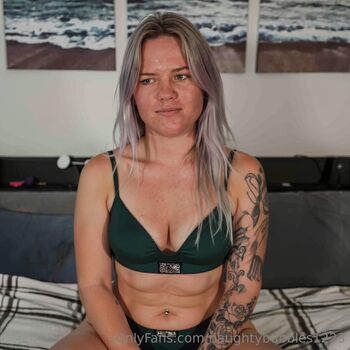 Bubble / naughtybubbles1223 nude photo #5