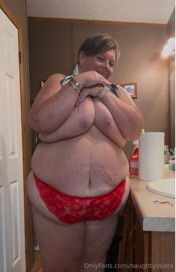 Naughtylolat / naughtylolatx nude photo #4