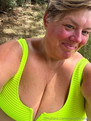 Naughtylolat / naughtylolatx nude photo #19