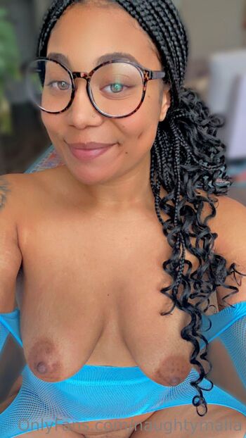 мalιa / naughtymalia nude photo #29
