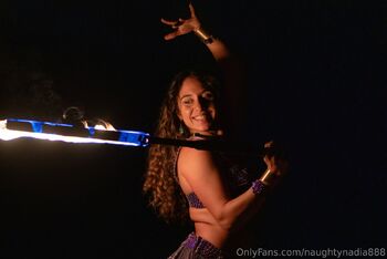 Nadia / naughtynadia888 nude photo #4