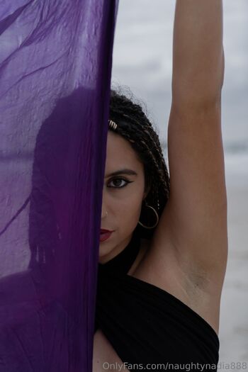 Nadia / naughtynadia888 nude photo #9
