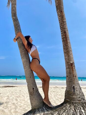 Nadia / naughtynadia888 nude photo #22