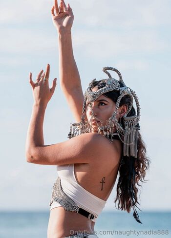Nadia / naughtynadia888 nude photo #30