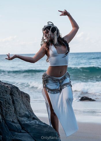 Nadia / naughtynadia888 nude photo #32