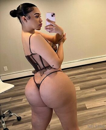 NE / neldolll nude photo #11