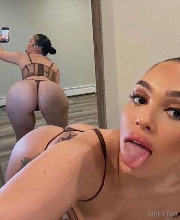 NE / neldolll nude photo #29