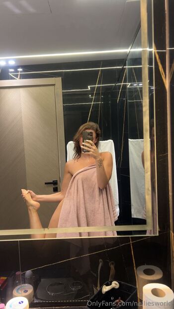 nellie / nelliesworld nude photo #7