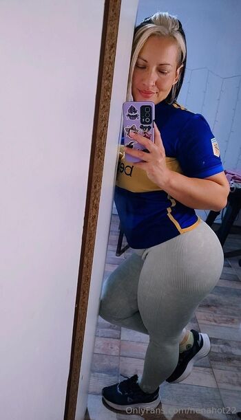 Nena 22 / nenahot22 nude photo #1