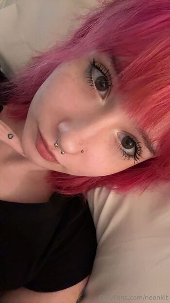 marc / neonkit nude photo #21