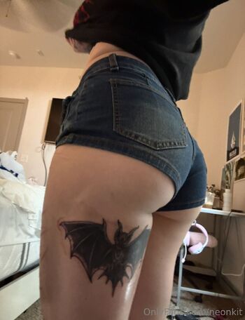 marc / neonkit nude photo #36