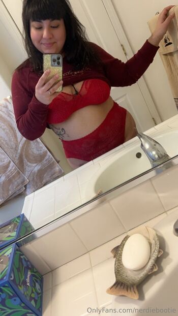 Nerdie Stoner Nymp / nerdiebootie nude photo #8