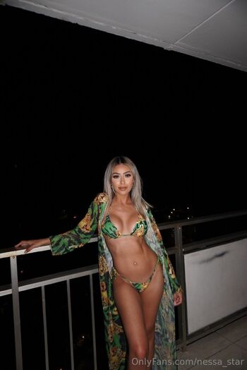 Vanessa / nessa_star nude photo #18