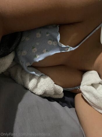 Nev / nevafree nude photo #11