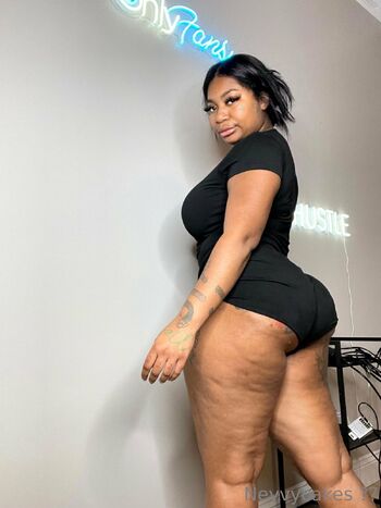 NEV-online ( quitting December unlock / nevvycakes nude photo #5