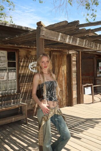 LOLA BUNN / newlolabunny nude photo #5