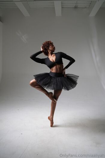 Nia Aliya / niaaliyah / nia__aliyah nude photo #29