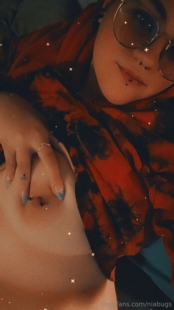 Ni / niabugs nude photo #1