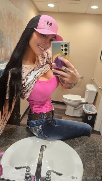 Nicole Brooks / nicolebrooksx0x nude photo #3