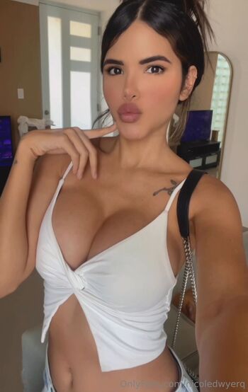 Nicole Dwyer / nicoledwyerq nude photo #2