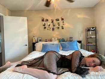 Nicole / nicoleekait nude photo #5