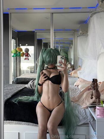 nicole 3 / nicoleponyxo nude photo #17