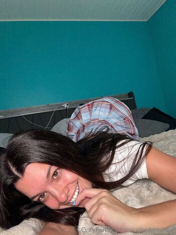 NicoleSkirts / nicoleskirtsfree nude photo #23