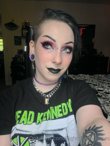 Kor / nightshade_kisses / nightshade_kisses_ nude photo #3