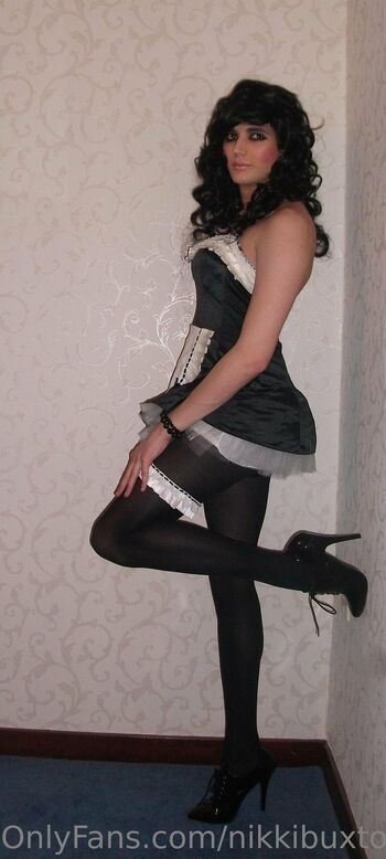 Nikki Buxto / nikkibuxton nude photo #39
