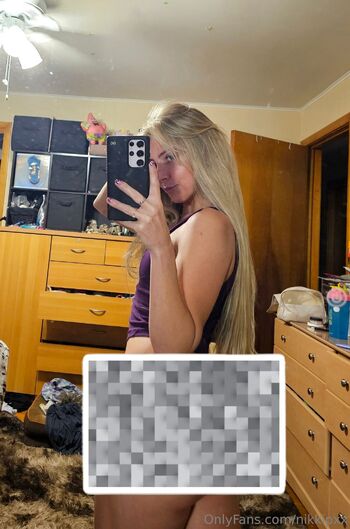 Nikki / nikkipxx nude photo #3