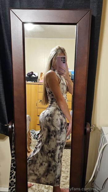 Nikki / nikkipxx nude photo #5