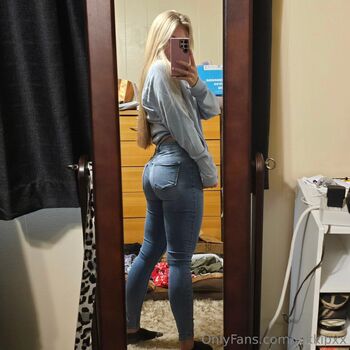 Nikki / nikkipxx nude photo #12