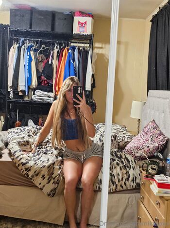 Nikki / nikkipxx nude photo #17