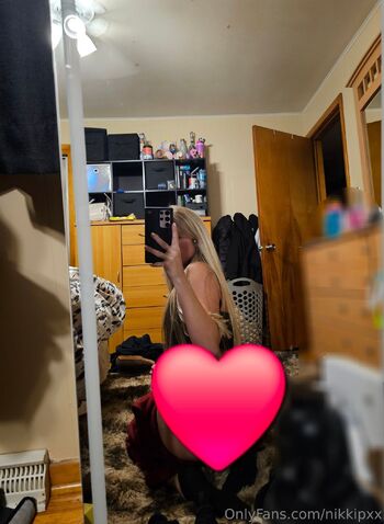 Nikki / nikkipxx nude photo #26