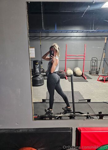 Nikki / nikkipxx nude photo #29