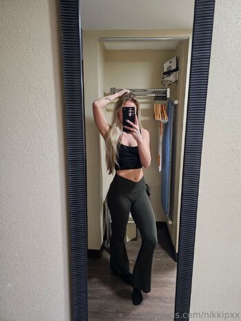 Nikki / nikkipxx nude photo #32