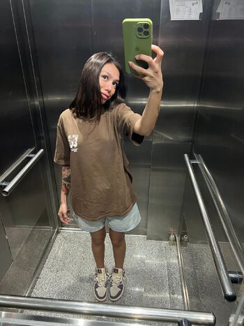 Nina / ninaneedsin nude photo #18