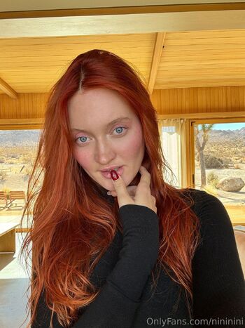 Nin / nininini nude photo #2