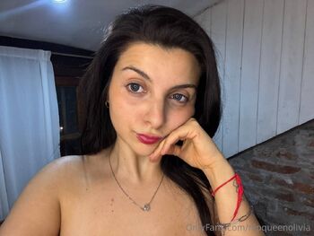 OnlyFans / nipqueenolivia nude photo #2
