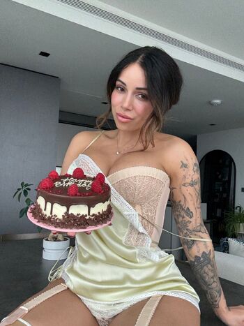 Niykee Cruz SIZE QUEEN / niykeecruz nude photo #2