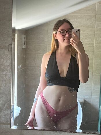 NoahNyxx / noahnyxxfree nude photo #3