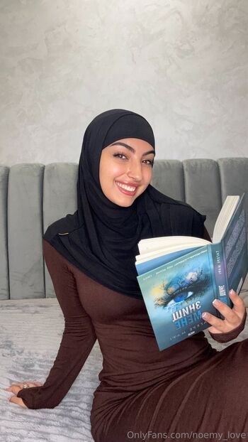 Noemy / noemy_love nude photo #3