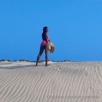 Noi / noir_goddess / noir_goddess4 nude photo #3
