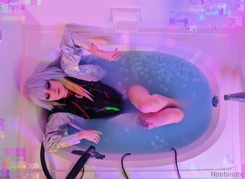 M Blackbur / nonbinate nude photo #16