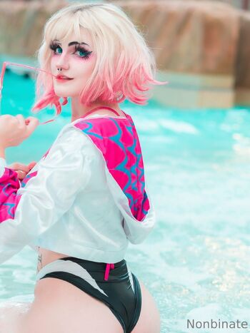 M Blackbur / nonbinate nude photo #18