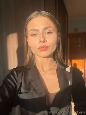 Nora Kole / nora_roberts nude photo #5